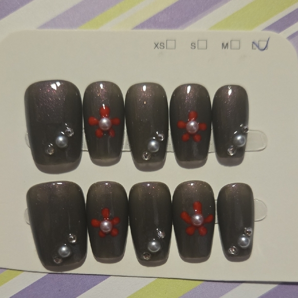 (5/$25)Chic Gray Nail Art Set with Red Floral Design - Picture 1 of 1